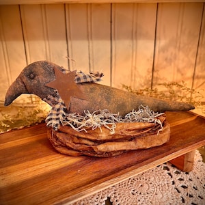 Primitive grungy crow in nest folk art farmhouse decor