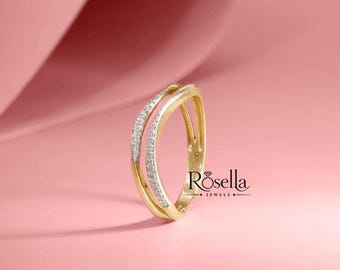 Fluid curves and gentle sparkle labgrown diamond ring, 18kt yellow