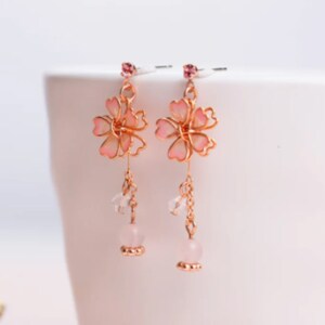 Lovely Gold Color Drawing Texutred Flower with Pearl Decorated Drop  Earrings For Women Girl Blossom Girly Gorgeous Jewelry