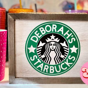 Personalisiertes Starbucks Schild, Bauernhaus Schild, rustikales Schild, Kaffee-Bar-Schild, Holzschild, rustikales Tablettschild, Starbucks Geschenk