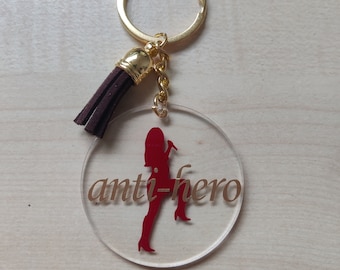 Llavero personalizable cantante fabricado en cristal acrílico.