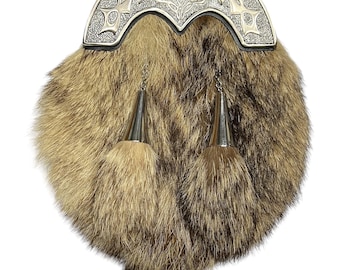I LUV LTD Day Kilt Sporran Scozzese Pelle Nera con Nappine in Pelle Bottone di Nodo Celtico con Catena in Vita S 32 - 36