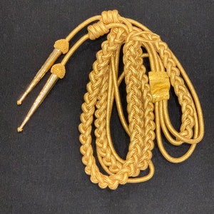 Aiguillette en mylar doré pour armée de l'air, armée de l'air, bleu marine, fil torsadé or, rouge et argent, embouts en métal doré et argenté