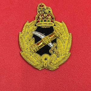 British Army General Officers Cap Badge Hand Embroidered with Bullion And Wire Hat Badge.