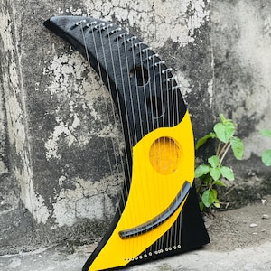 Moon Design Lyre Harp 14 Metal Strings Lyre With Free Bag, Strings And Key
