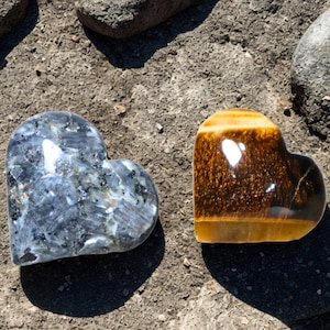 Heart Shaped Crystal Stone | Polished Pocket Heart | Gift for Crystal Lovers & Collectors | Healing, Meditation, Keepsake