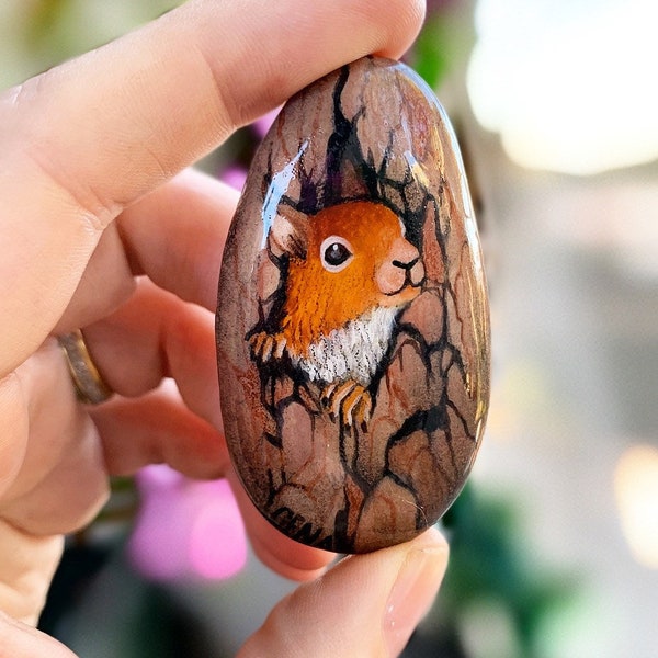 Pebble painted squirrel