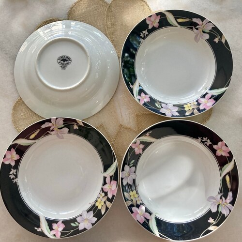 Vintage 80s Dinnerware Set For Four (12 Pieces) - Baker Hart