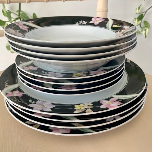 Vintage 80s Dinnerware Set For Four (12 Pieces) - Baker Hart