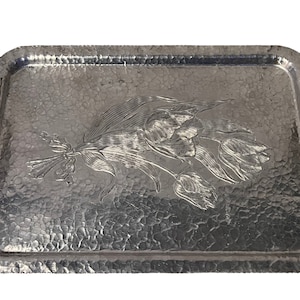 Vintage Hammered Tray, Aluminum Tray,  Vintage Hand Wrought Plater, Artist Rodney Kent #412, Double Floral Handle, Decorative Floral Tray