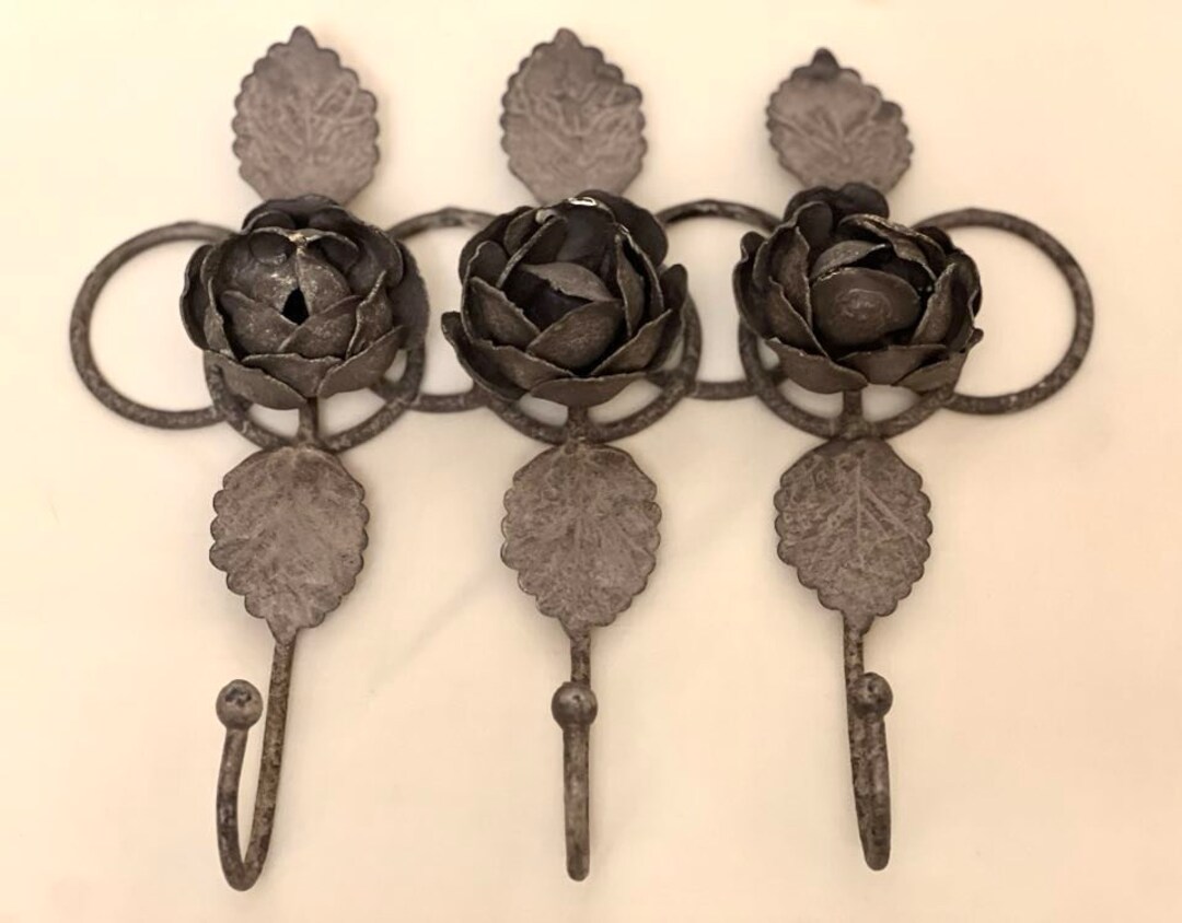 Red Rose Hook Rack Vintage Coat Rack, 3 Roses, Metal With Rustic Finish, Wall Hanging, 3 ...
