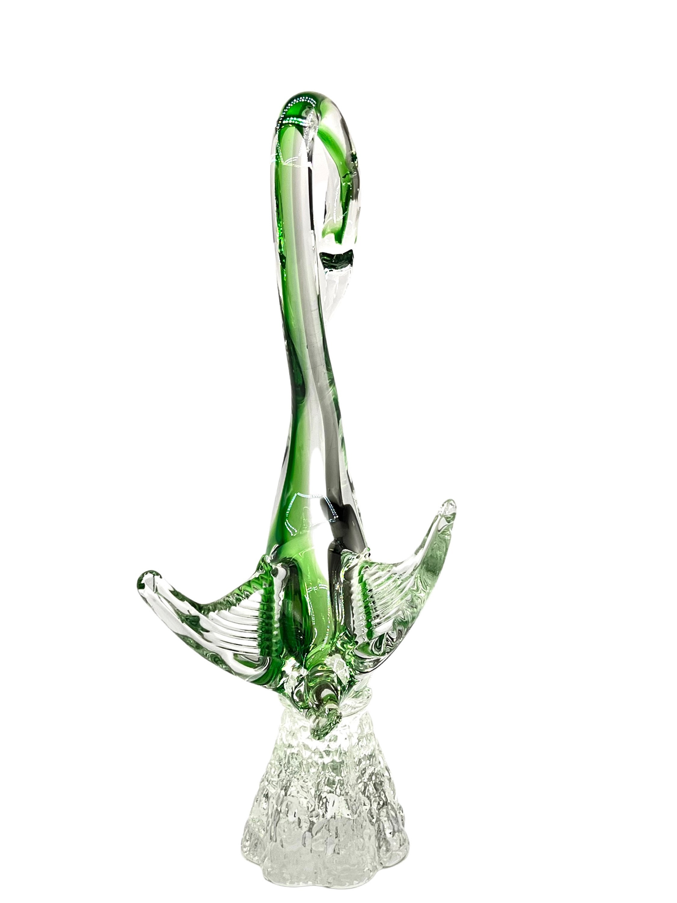 ヴィンテージムラーノスタイルのグリーンガラスの白鳥の彫刻：手吹き