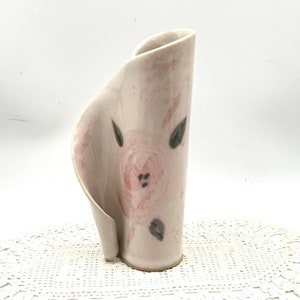 Vtg Hilborn Pottery Vase, Calla Lily Flower, Home Decor, Pink Green Flora, Ceramic Pottery Design, Made in Canada, Collectible Hilborn