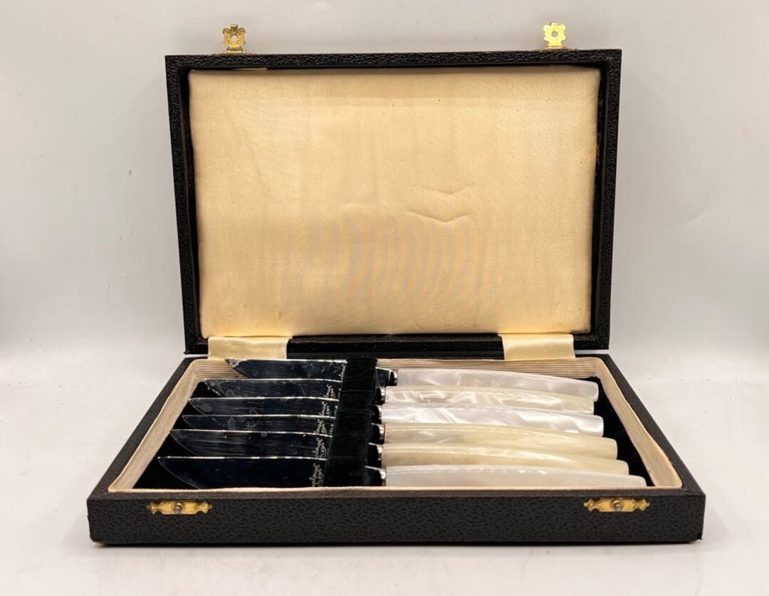 Vintage Lamplough Cutlery, Set of 6 Knives, Mother of Pearl Handles