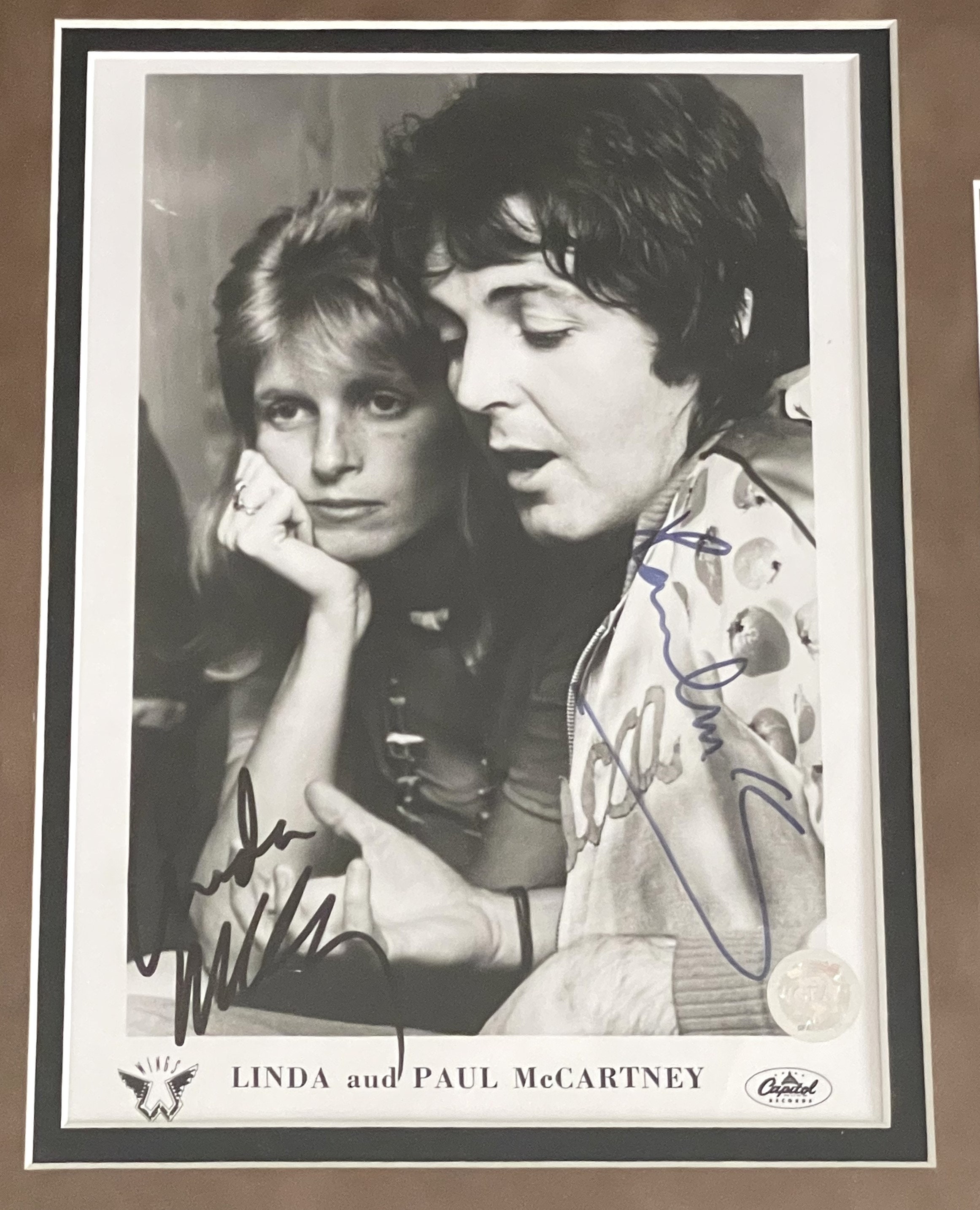 Linda Mccartney & Paul Mccartney of the Beatles, Boldly SIGNED
