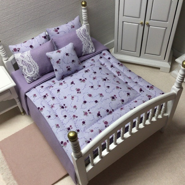 Dolls House Double Lavender/Lace 7 Piece Bedding 1:12 Scale