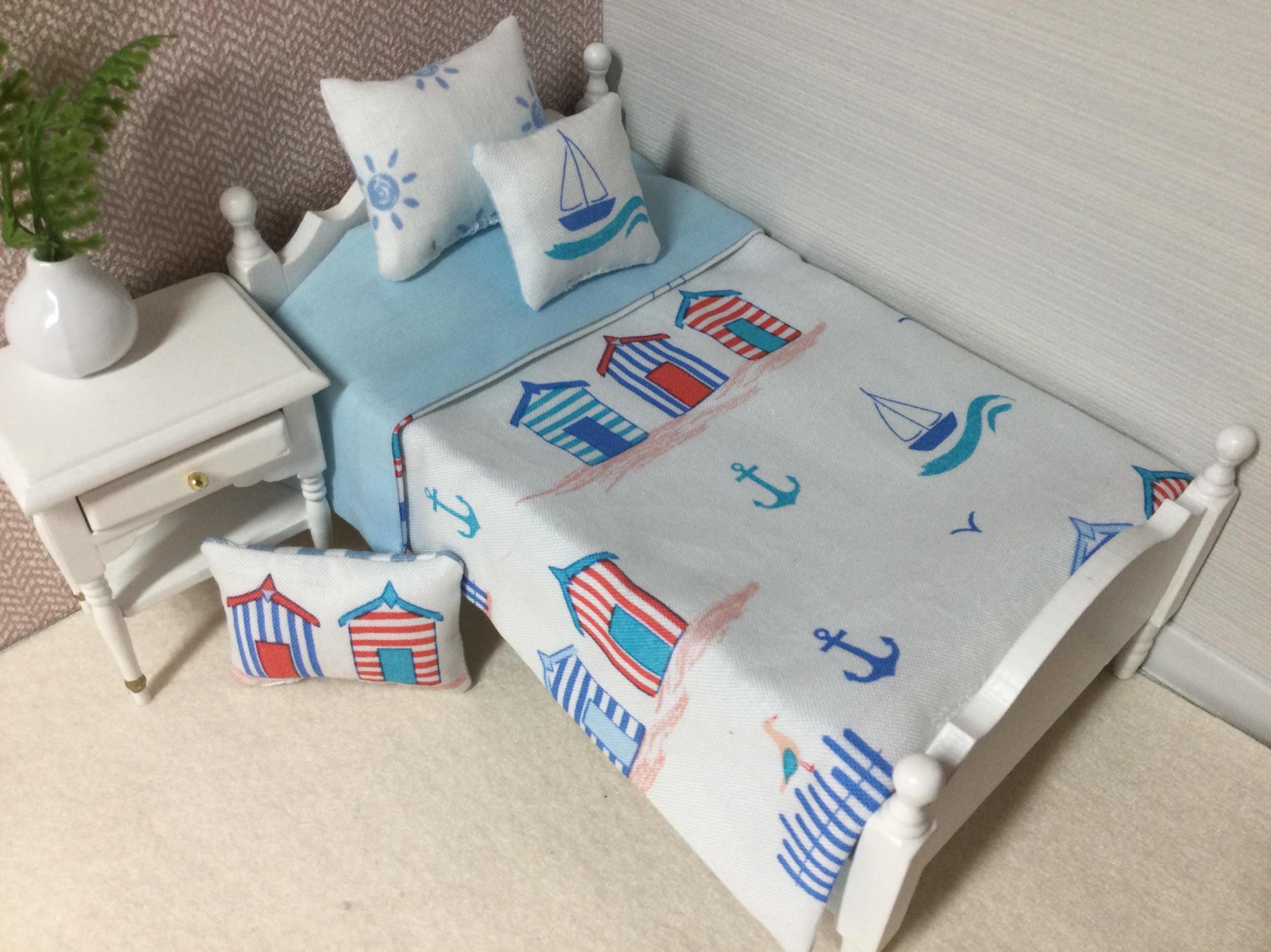 Miniature Plage DIY – 18 Pièces : Sable, Filles, Chaises, Bateaux, Parasols – Jardin Féerique