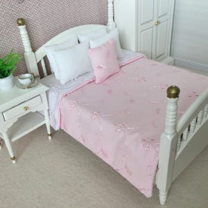 Miniature Dolls House Double Bedding Set 1:12 Scale