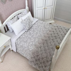 Miniature 1:12 Scale Double Bedding Set