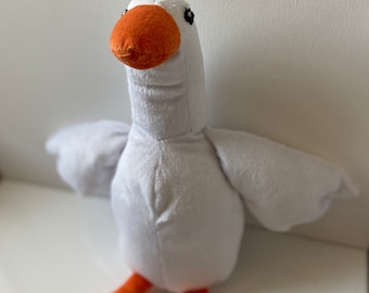 Goosington - An Adorable Stuffed Goose Plushie