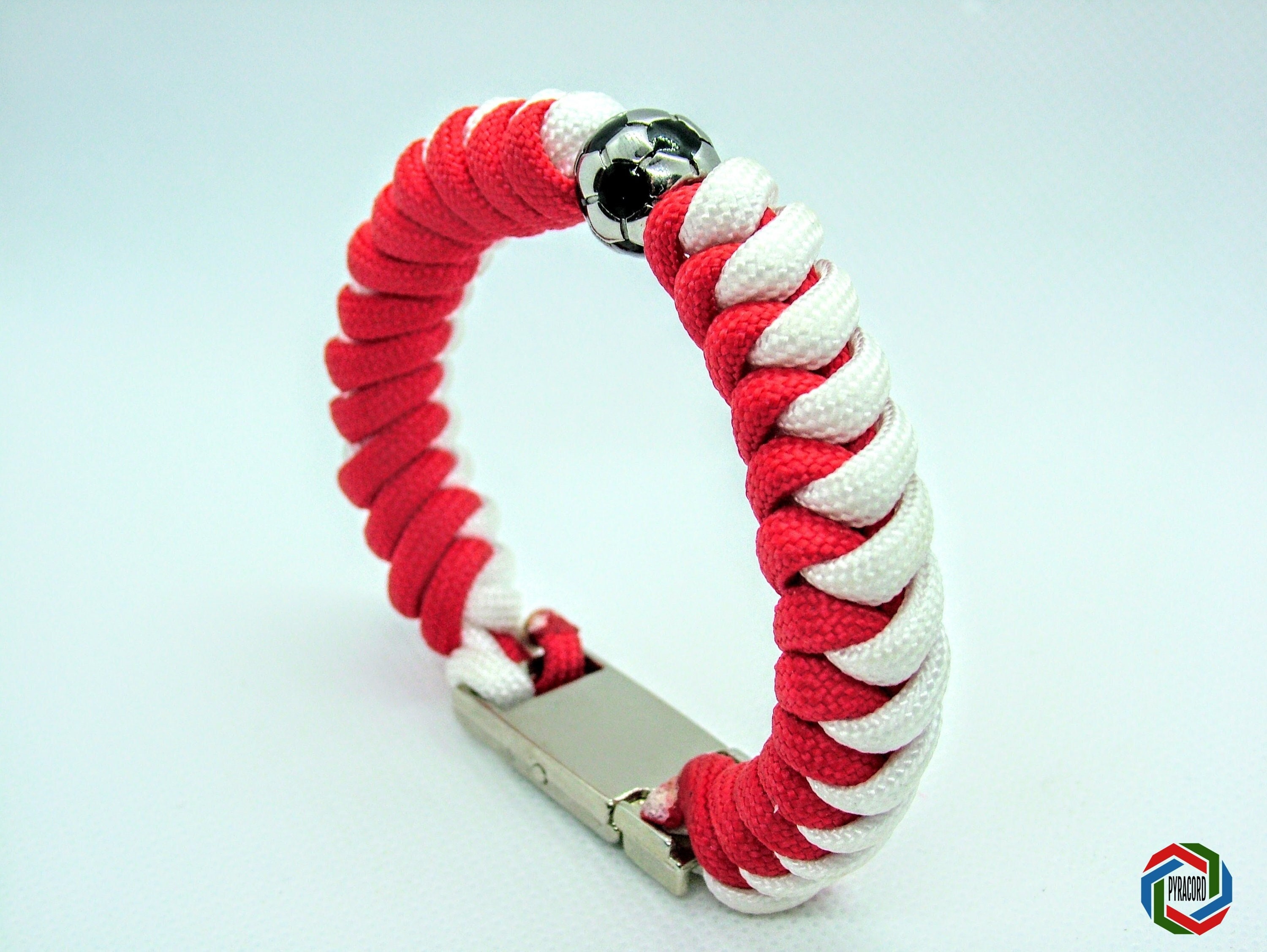 Bracelet club de football ANGLETERRE cadeau fan d'Angleterre, bracelet de  football rouge blanc, bracelet paracorde cadeau foot, bracelet corde,  cadeau homme garçon -  France