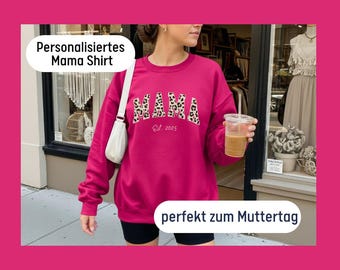 Personalized pink mom sweatshirt with desired year, Mother's Day gift for pregnant or expectant mothers, gift for first Mother's Day 2026
