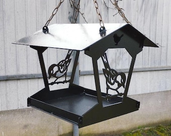 Durable Metal Bird Feeder with Weather-Resistant Powder Coating – Ideal for Outdoor Use