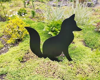 Metal Fox Garden Art: Rustic Weather Resistant Lawn Decor