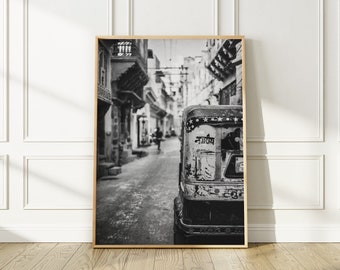 Indian Rickshaw in a Street, Photography Print, India Wall Art, India Wall Decor, Kerala Art Print, Photography print for any room or office