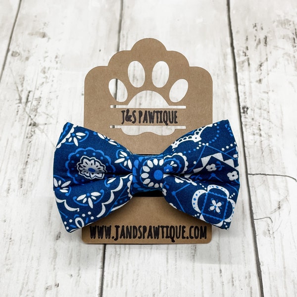 Blue Paisley Dog Bow Tie, Dog Bowtie, Dog Bow Ties, Dog Bow Tie, Paisley Dog Bow Tie, Pet Bow Tie, Bow Tie, Cute Dog Bow Tie,Fun Dog Bow Tie