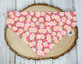 Daisy Dog Bandana, Flower Dog Bandana, Personalized Dog Bandana, Over the Collar Dog Bandana, Summer Dog Bandana, Cute Dog Bandana, Girl Dog