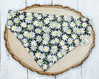 Daisy Bandana Daisy, Flower Dog Bandana, Dog Bandana Personalized, Dog Bandana Over the Collar, Girl Dog Bandana, Summer Dog Bandana