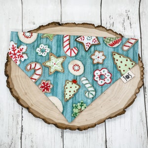 Christmas Dog Bandana, Christmas Cookie  Dog Bandana, Dog Bandana, Personalized Dog Bandana, Over the Collar Dog Bandana, Cute Dog Bandana