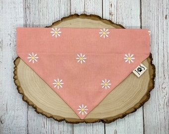 Peach Daisy Dog Bandana, Flower Dog Bandana, Daisy Dog Bandana, Over the Collar Dog Bandana, Girl Dog Bandana, Cute Dog Bandana, Dog Bandana