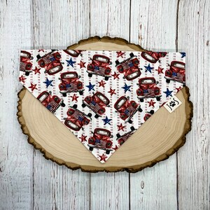 Red Truck Dog Bandana, Patriotic Dog Bandana, American Dog Bandana, 4th of July Dog Bandana, USA Dog Bandana, Cute Dog Bandana, Dog Bandana