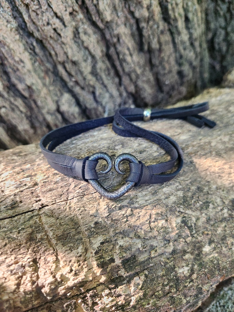 Iron Heart Bracelet, Mother's day gift, 6th Anniversary gift, Hand forge Iron Anniversary Jewelry, Gift for Her, Valentine, 11th Anniversary image 2