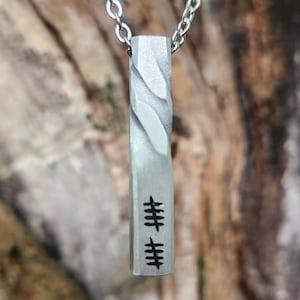 Collar de aluminio retorcido, décimo aniversario, regalo de hierro hecho a mano, hecho por herrero