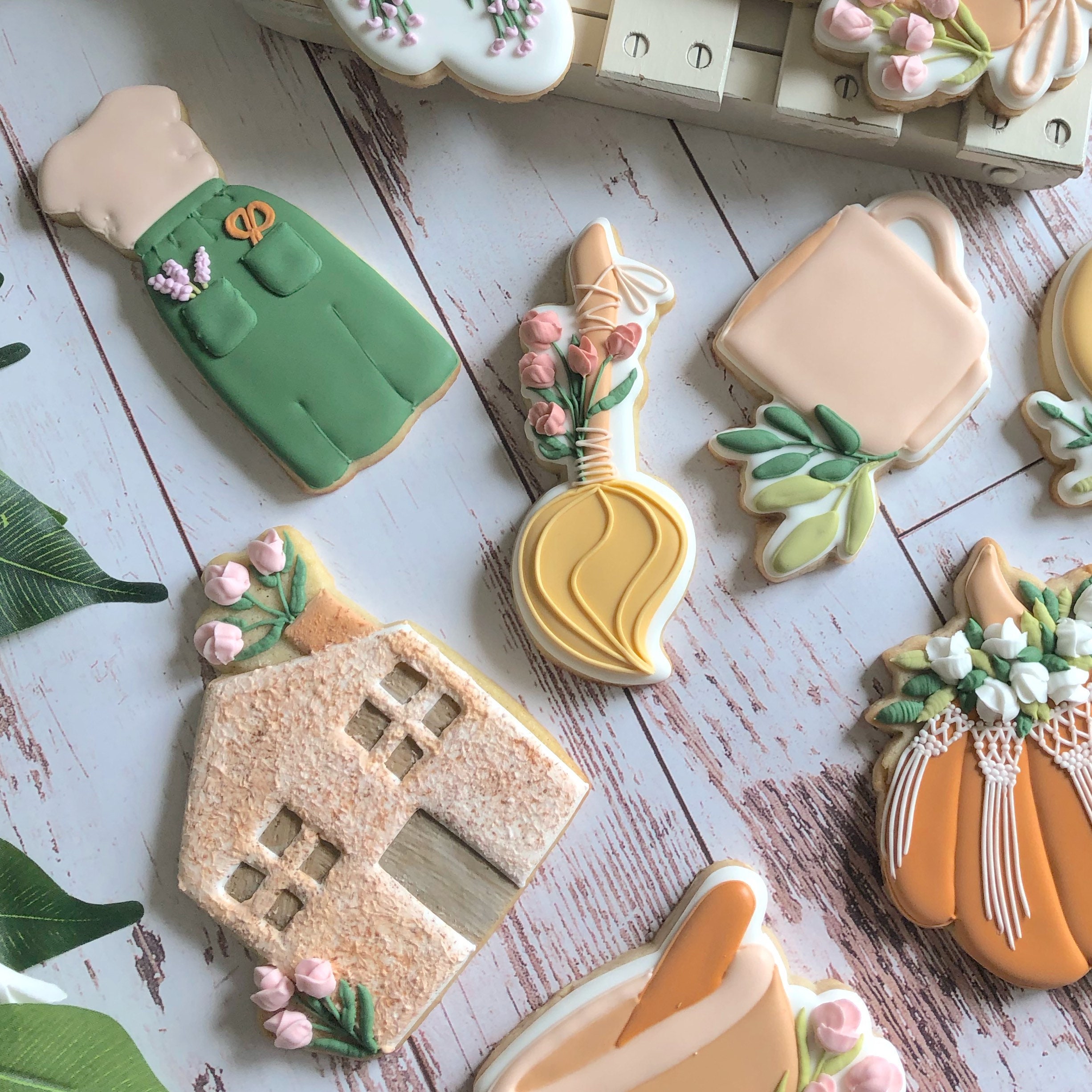 Halloween Witch Broom 5 in – Cakes Dreamer