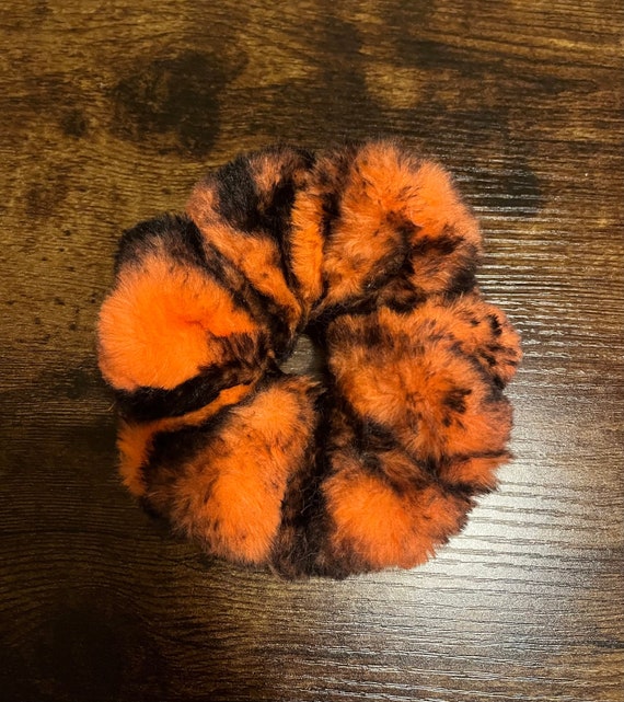 Fur Orange Hair Scrunchie ETRO Fur Scrunchie Hair Tie Orange 15 | eBay main image 2