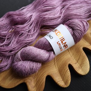 Thick Linen Yarn 100g / 250m – Hand-Dyed | Perfect for Summer Knits | Sustainable Fiber for Breathable Crochet and Knitting Projects