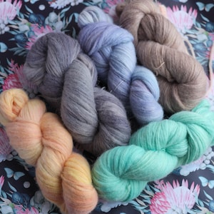 手染めアルパカ糸 - インディーズ染め糸かせ、糸ギフト