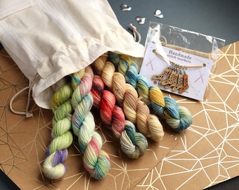 SET di filati per calzini, mini gomitoli di lana colorati tinti a mano, regali per magliai, borsa per filati, mini gomitoli, regalo per gli amanti del filato