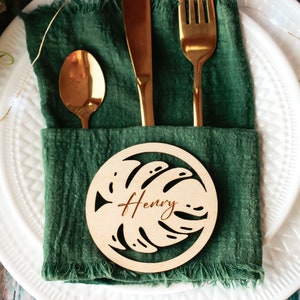 Personalized Monstera Place Card - Custom Wood Leaf Name Place Card - Tropical Wedding Table Seating Coaster - Leaf Name Shower Party Favor