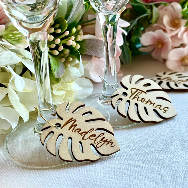Personalized Monstera Wine Charms - Custom Wood Leaf Glass Name Tags - Custom Wooden Place Cards - Wedding Drink Decor Wedding Table Setting