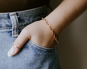 Gold Filled Heart Bracelet l Gold Bracelet, Heart Chain Bracelet, Heart Jewelry, Gold Bracelet, Gold Filled Jewelry