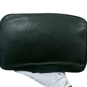 LV Louis Vuitton Teiga Clutch Bag