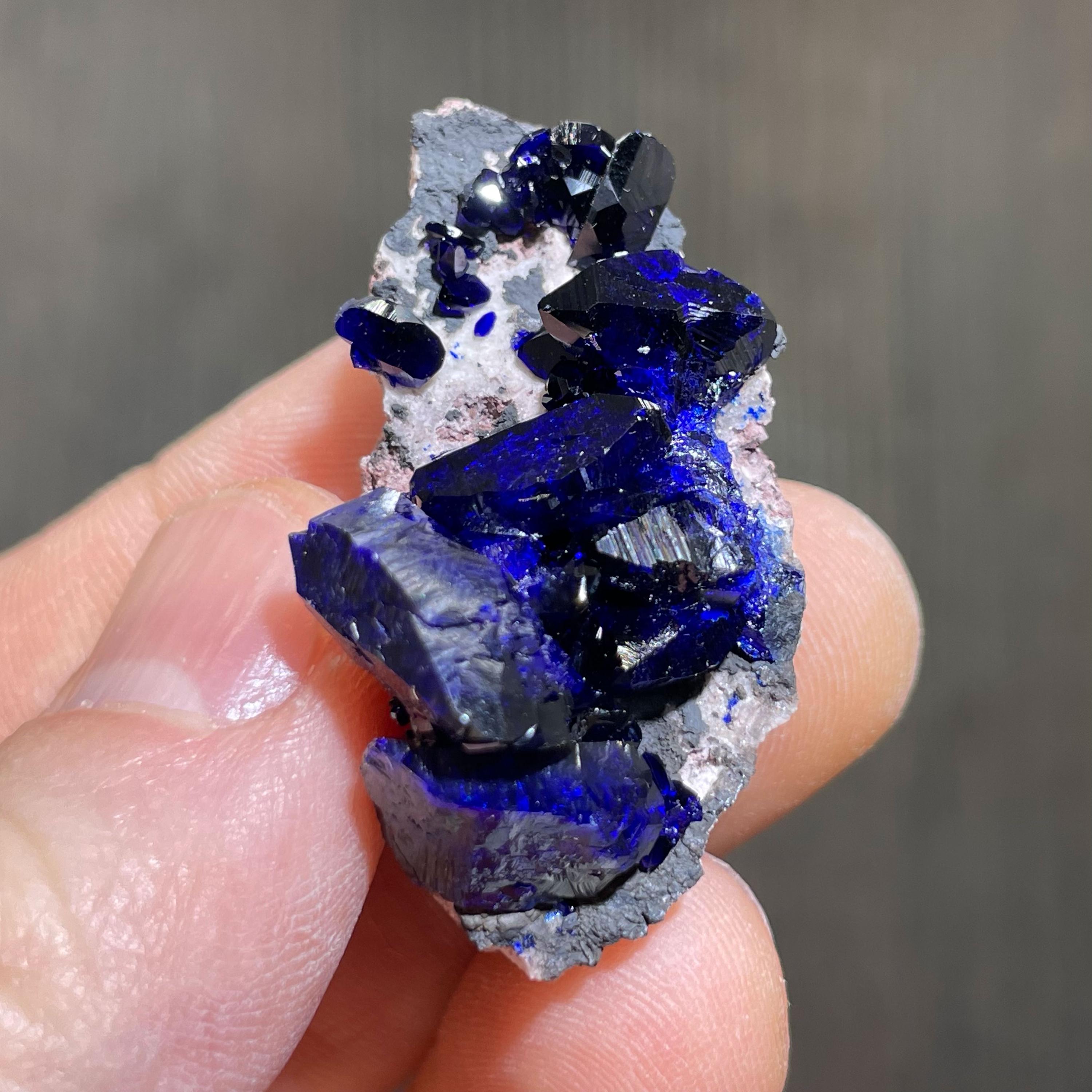 メキシコのミルピラス鉱山産の光沢のあるアズライト結晶 - Etsy 日本