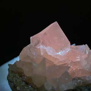 California Fluorescent Calcite Twins from the Reynolds Collection