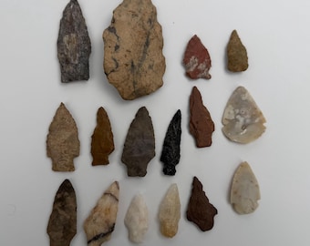 Group of 16 Arrowheads