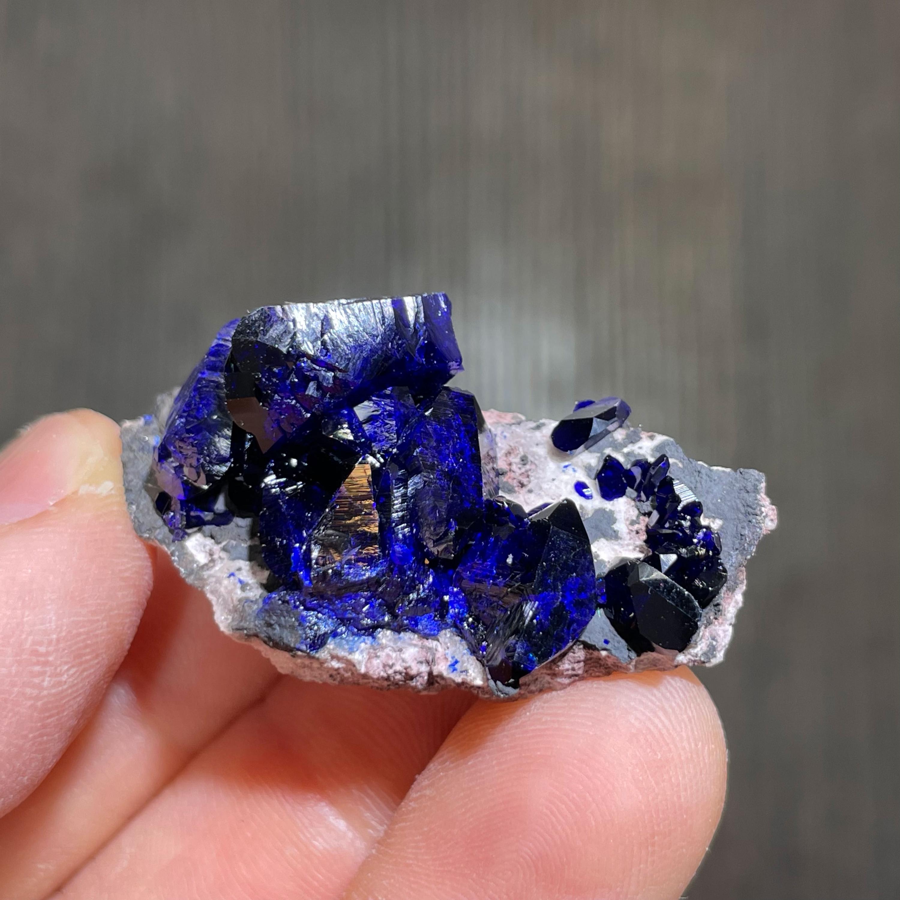 メキシコのミルピラス鉱山産の光沢のあるアズライト結晶 - Etsy 日本